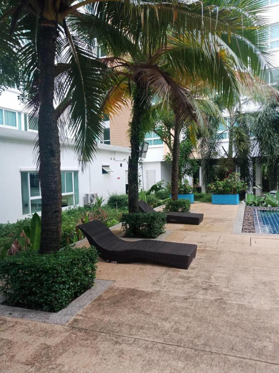 The Royal Place Service Apartments Phuket Exteriör bild