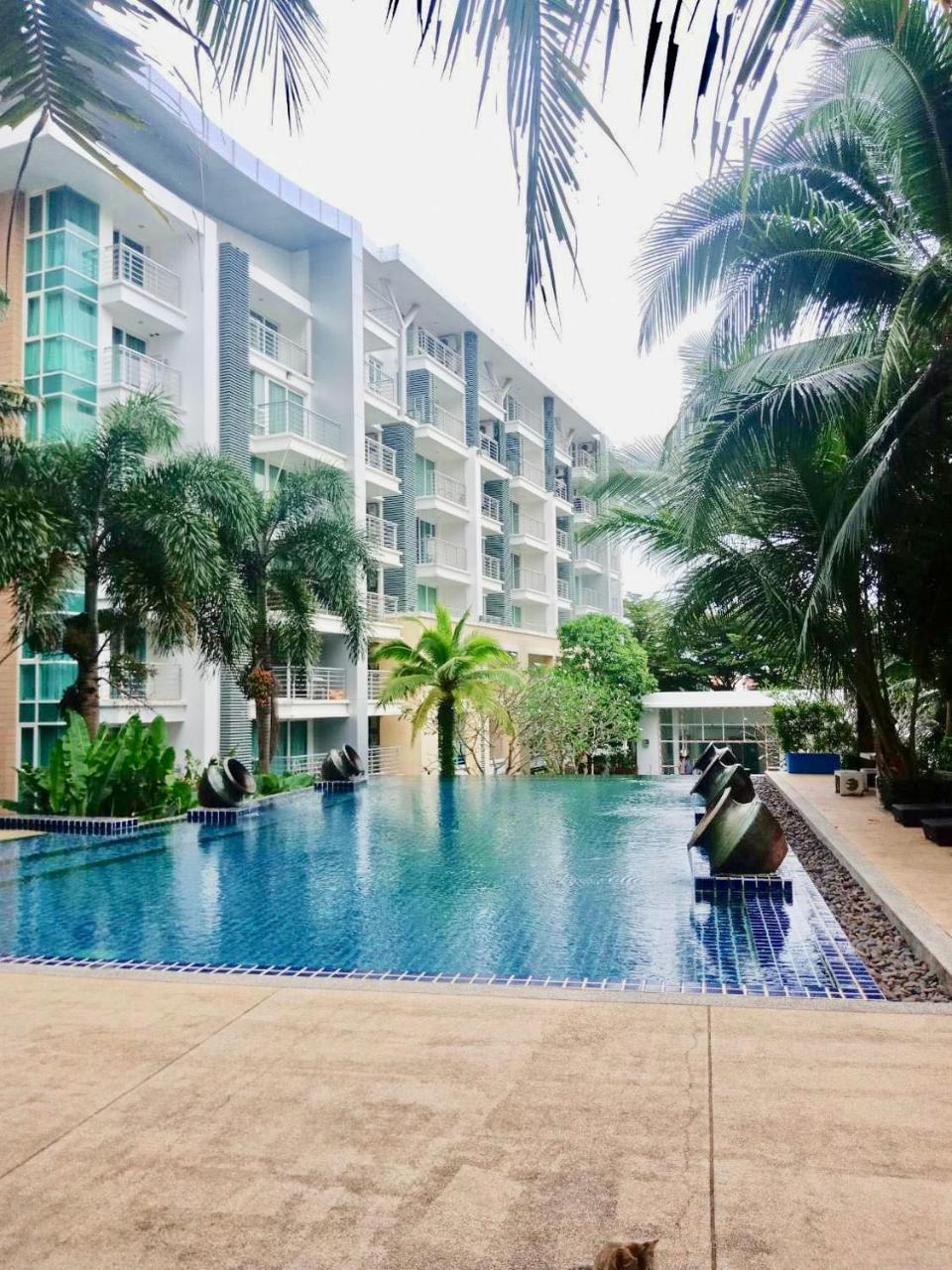 The Royal Place Service Apartments Phuket Exteriör bild