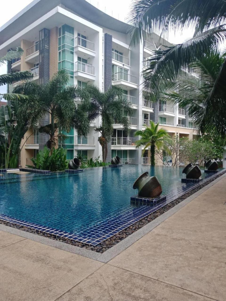 The Royal Place Service Apartments Phuket Exteriör bild