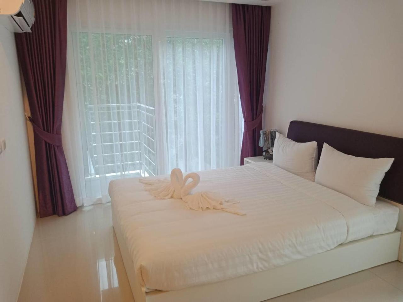 The Royal Place Service Apartments Phuket Exteriör bild