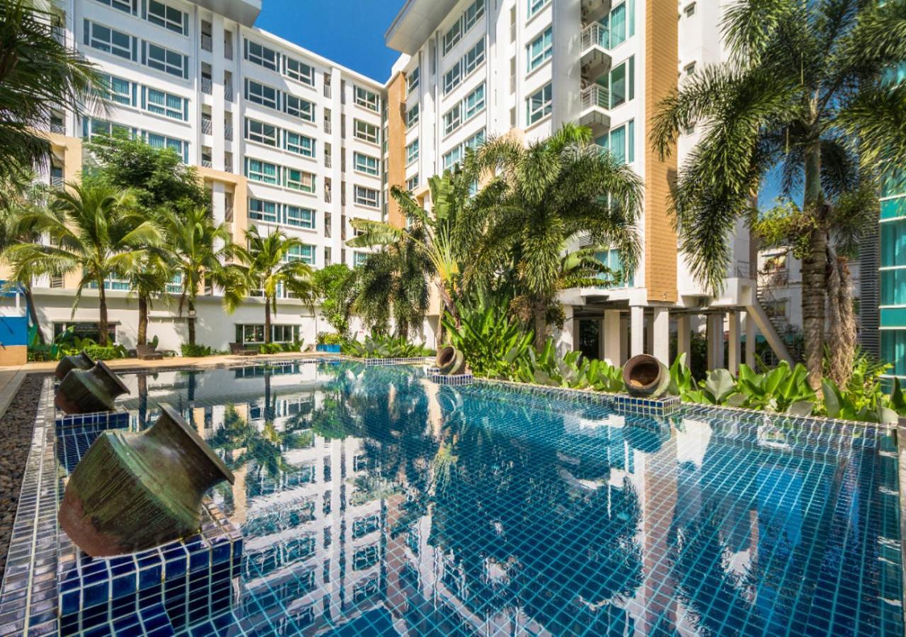 The Royal Place Service Apartments Phuket Exteriör bild