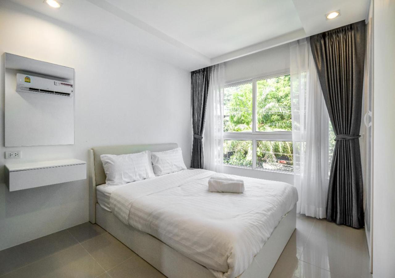 The Royal Place Service Apartments Phuket Exteriör bild