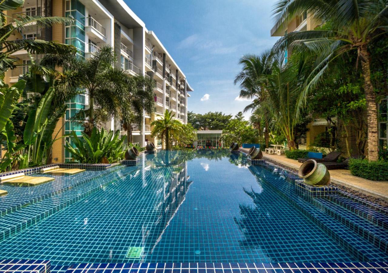 The Royal Place Service Apartments Phuket Exteriör bild